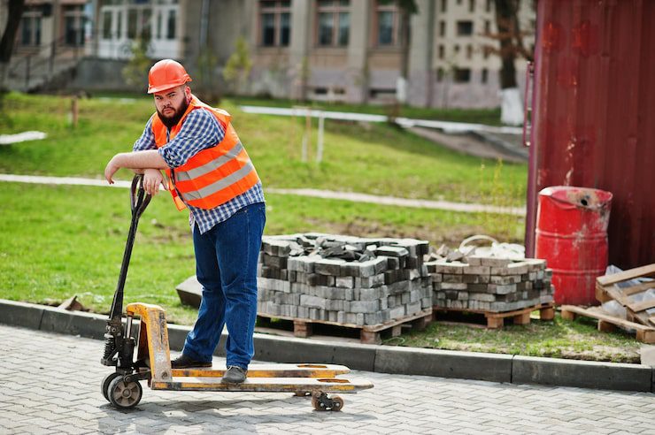 How to Fix Sidewalk Repairs & Hire the Right Concrete Contractor in New York