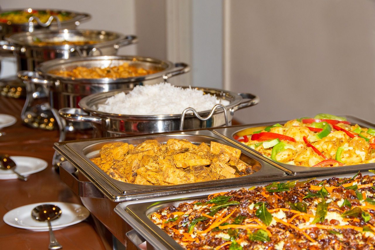 How to Book Catering Services for Large Weddings in Pakistan