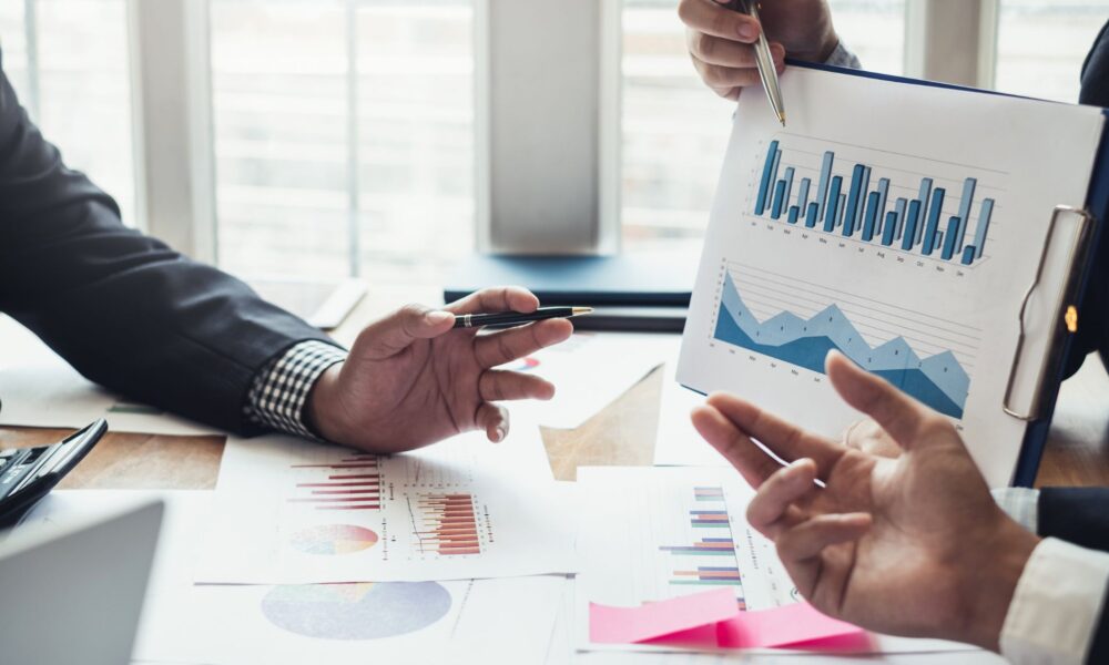 Comparison of Dubai and Islamabad High Rise Projects