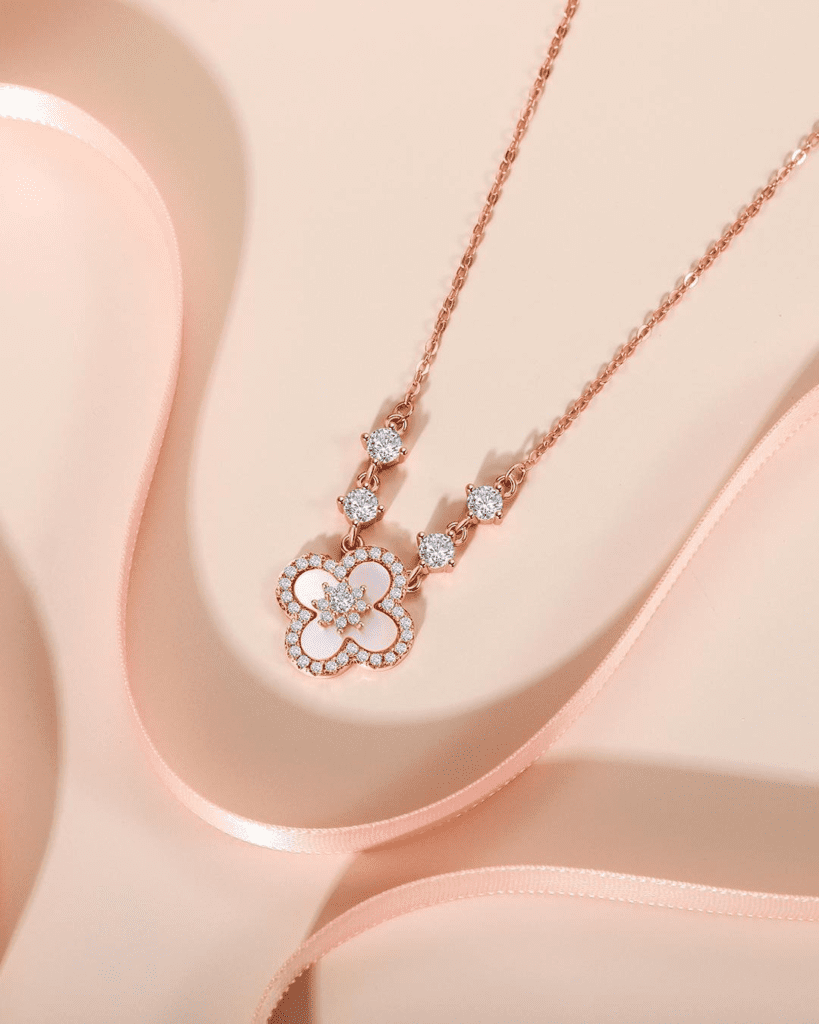 Celebra el Día Internacional de la Mujer con la colección de joyas Jeulia