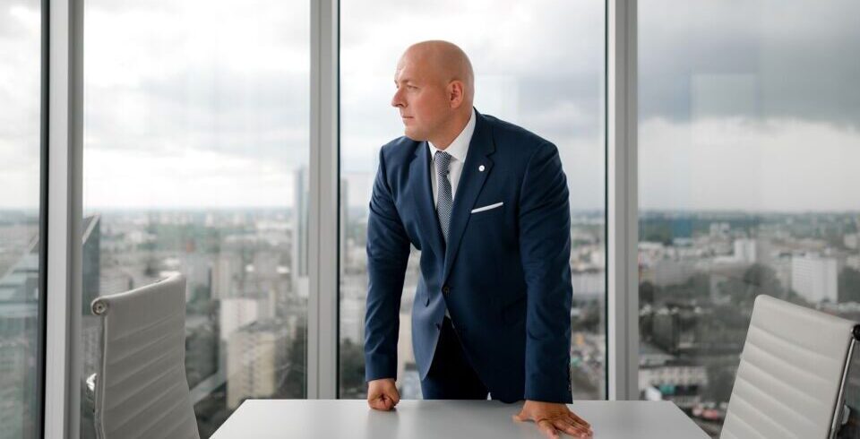 Beyond the Deal: Valiantsin Kuzmenka’s Rare Mastery of the Deal and the Delivery