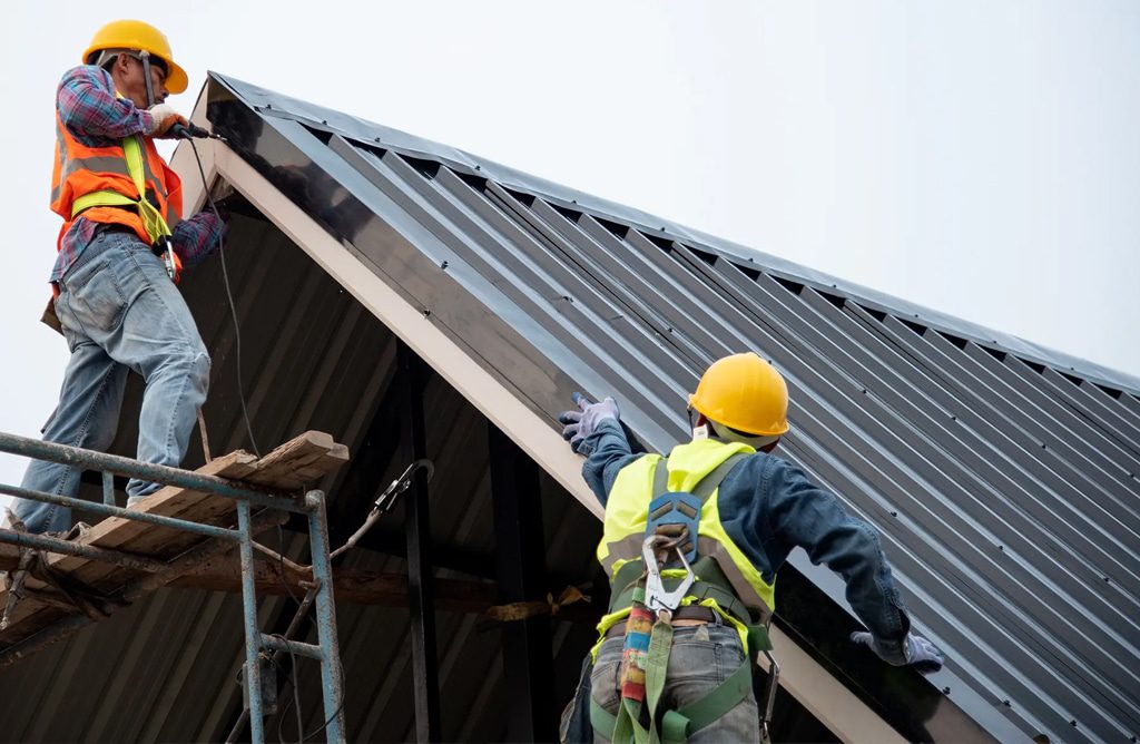 Roofing Company Selection Guide: Tips for Finding Skilled Contractors and Avoiding Common Mistakes