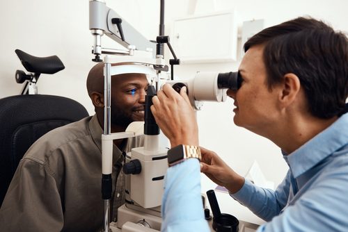 What should you Expect in an Eye Specialist?
