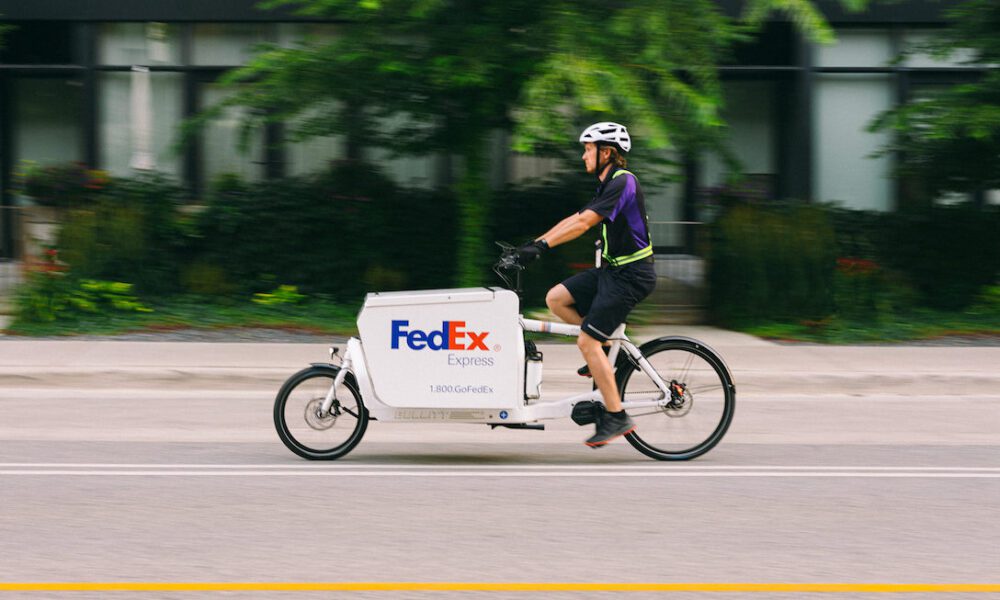 Waarom DHL, FedEx en Aramex overstappen op eMovly E-Bikes voor stadsleveringen
