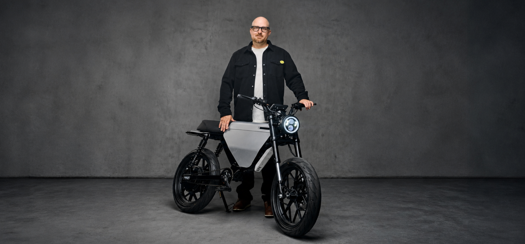 Tim Seward, Founder and Chief Design Officer of ONYX Motors with the RCR 80V