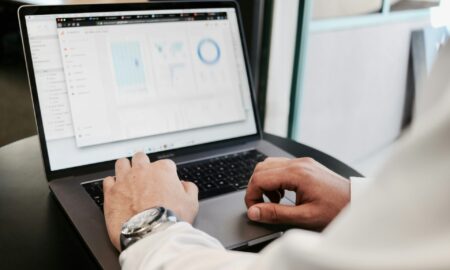 Beginner-friendly machine learning tools and AI frameworks for Python development