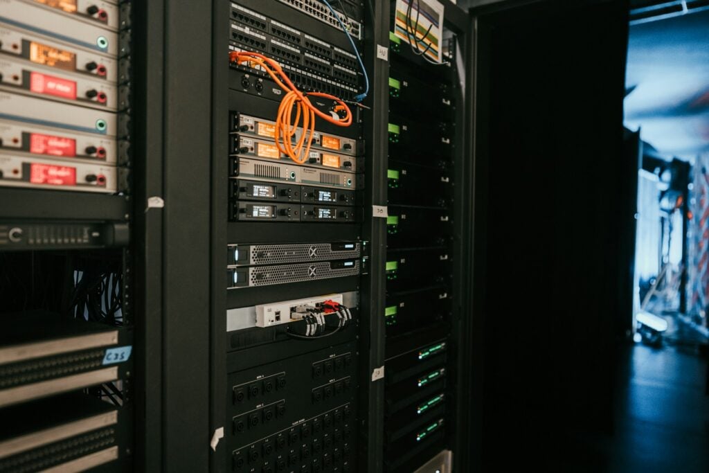 Cloud hosting trends improving website performance, scalability, and speed for modern businesses