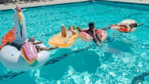 What Happens When Pool Floats Sit in Extreme Heat? - TechBullion