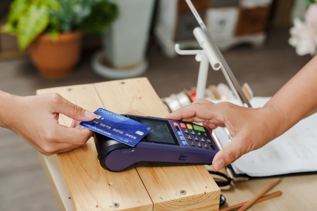 A 71-study review finds card payments push shoppers to spend more