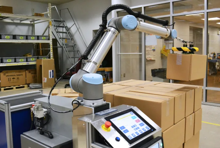 Cobots vs. Industrial Robots in Packaging: Which One Is Right for Your Line?
