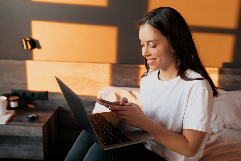 Best rent payment reporting service comparison showing IdentityIQ vs. LevelCredit for building credit with rent payment reporting.