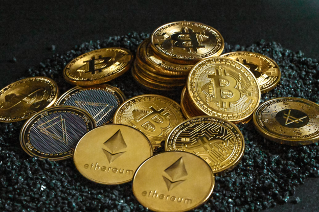 BlockDAG, XRP, Pudgy Penguins PENGU and Ondo Finance highlighted as four cryptocurrencies attracting attention in August 2026.