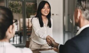 5 Things to Check Before Hiring Someone You Found Online