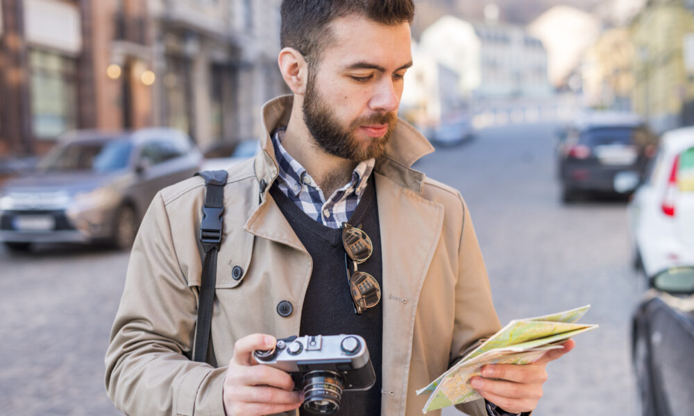 The Small Roaming Habits That Can Lead to a Surprisingly Big Phone Bill
