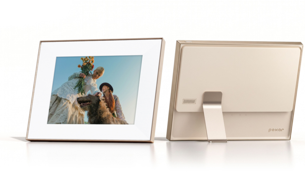 Pexar’s VivKeep Pro 12.5″ Frame Is Built Around the Shape of a Phone Photo